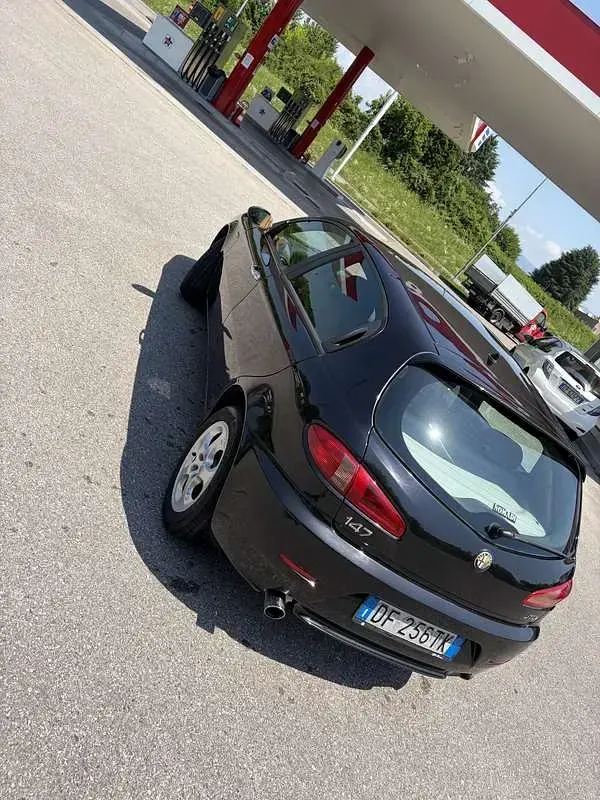 Usata Alfa Romeo 147 Distinctive 120 CV (88 kW) 2007 Utilitaria