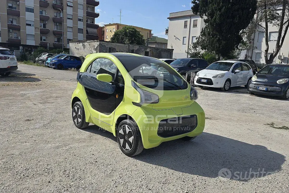 Usata XEV Yoyo 7 kW (10 CV) 2024 Giallo Utilitaria