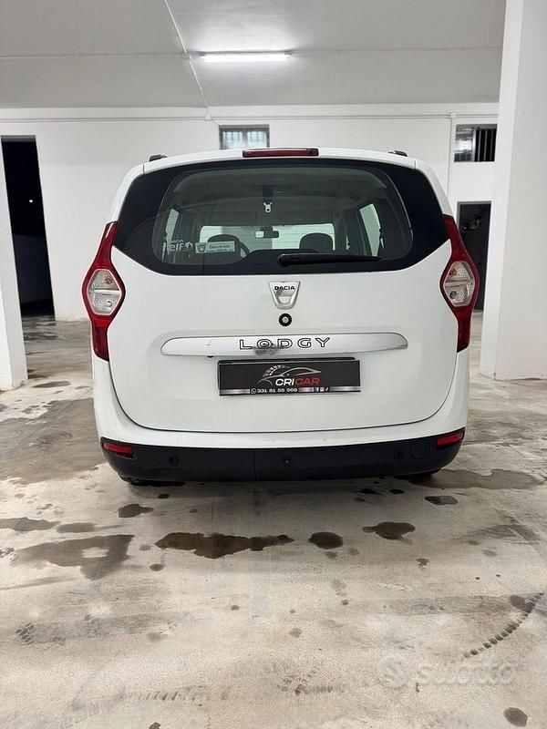 Usata Dacia Lodgy Ambiance 90 CV (66 kW) 2016 Bianco Monovolume