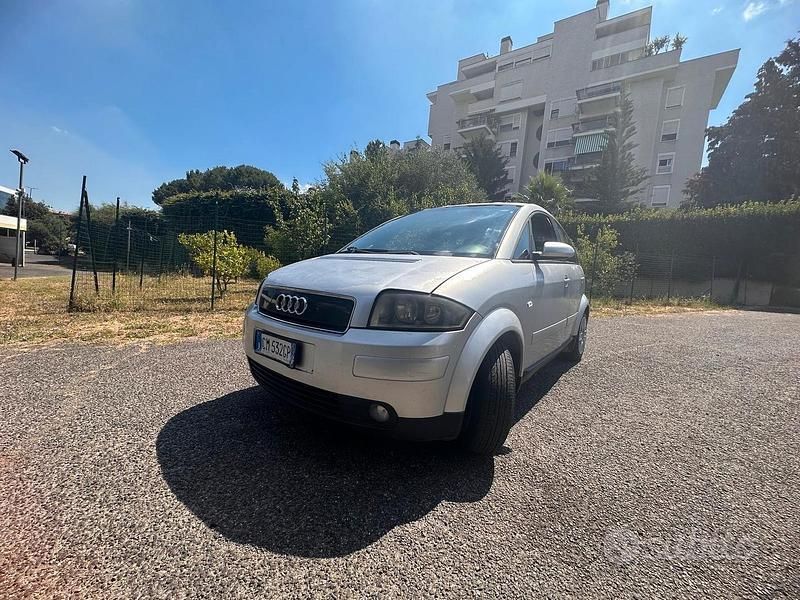 Usata Audi A2 75 CV (55 kW) 2004 Grigio Utilitaria
