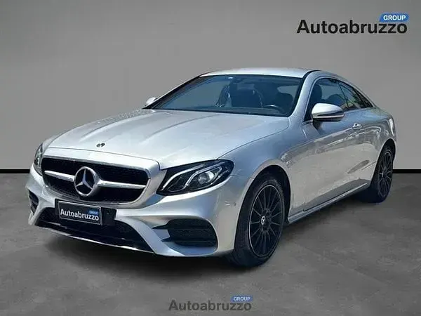 Usata Mercedes E220 AMG line 194 CV (142 kW) 2018 Coupé
