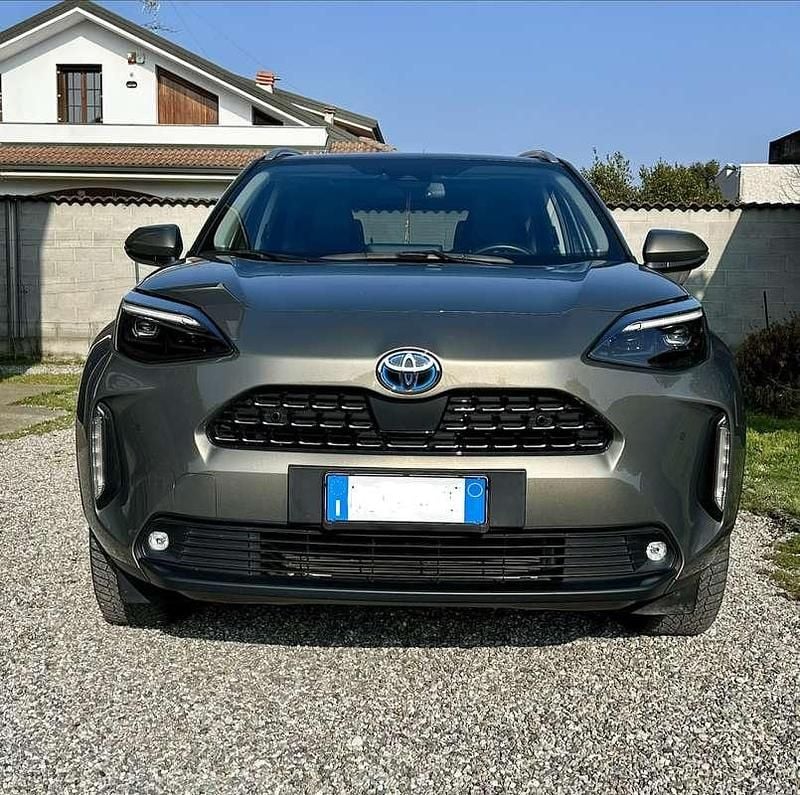 Usata Toyota Yaris Cross Lounge 92 CV (67 kW) 2022 SUV