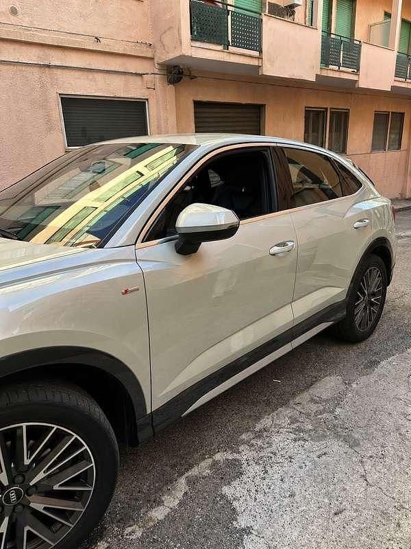 Usata Audi Q3 Sportback S-Line 150 CV (110 kW) 2022 Grigio SUV