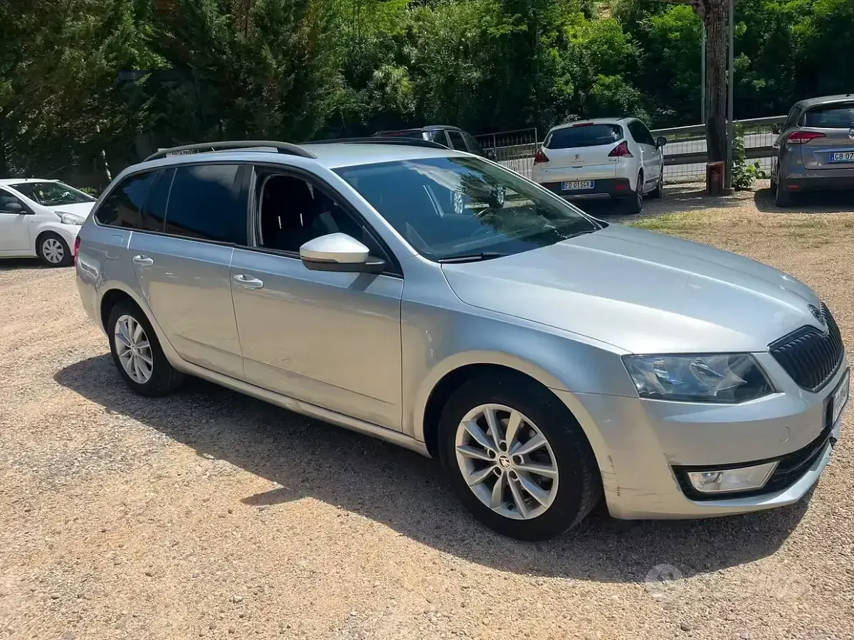 Usata Skoda Octavia Style 110 CV (80 kW) 2017 Grigio Station wagon