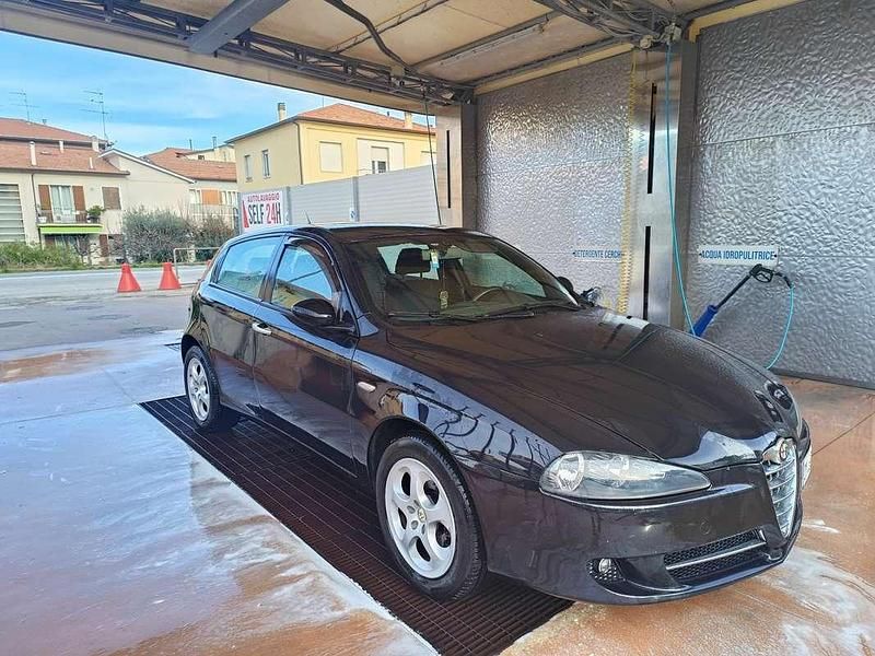 Usata Alfa Romeo 147 Progression 120 CV (88 kW) 2009 Utilitaria