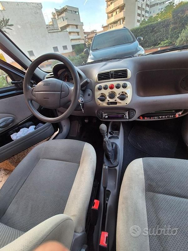 Usata Fiat 1100 Active 54 CV (39 kW) 2007 Nero Berlina