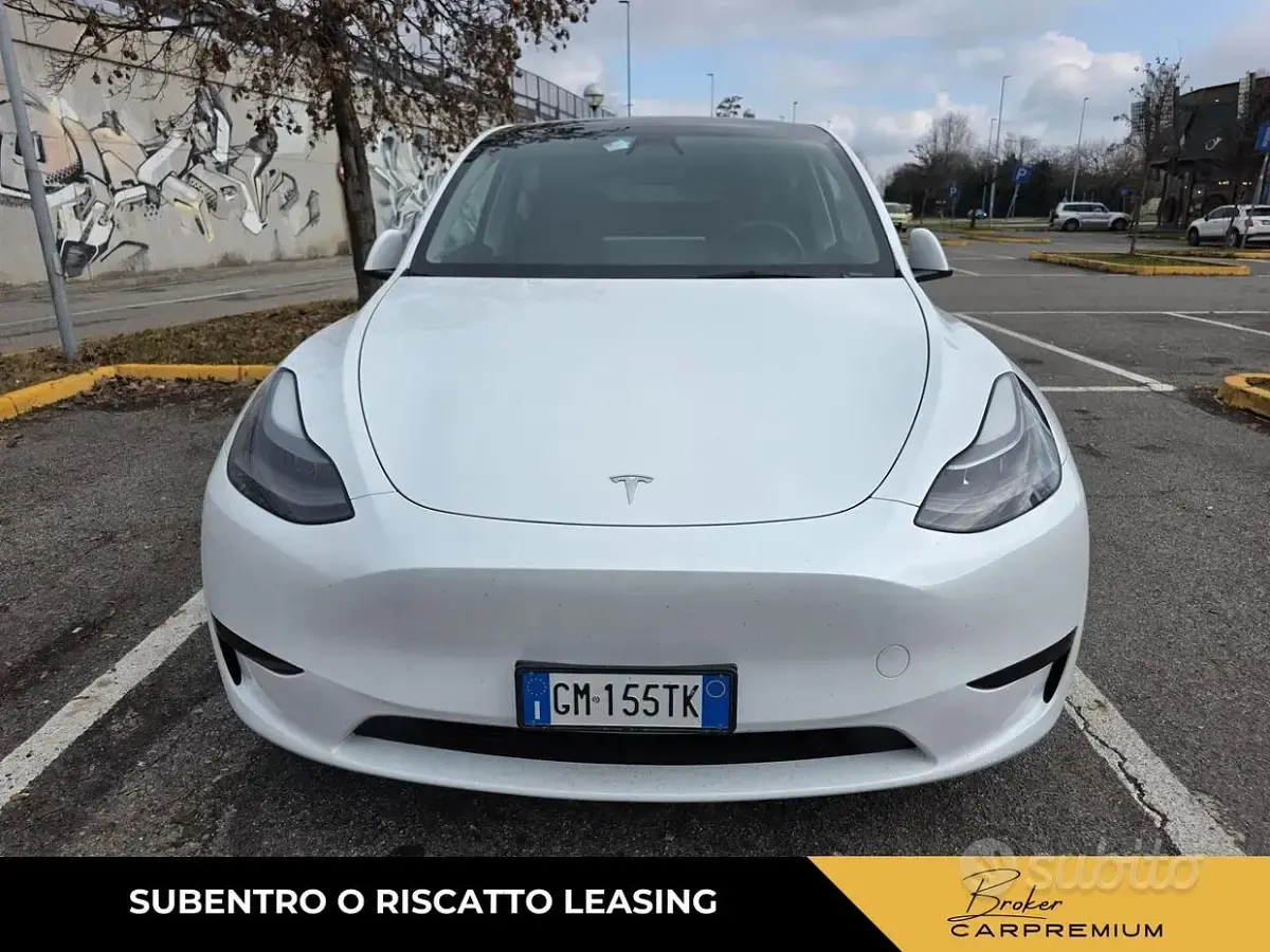 Usata Tesla Model Y RWD 88 kW (120 CV) 2023 Bianco SUV