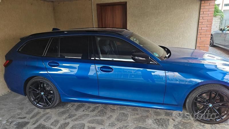 Usata BMW 320 M Sport 190 CV (139 kW) 2022 Blu Station wagon