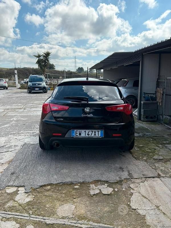 Usata Alfa Romeo Giulietta 105 CV (77 kW) 2014 Nero Utilitaria
