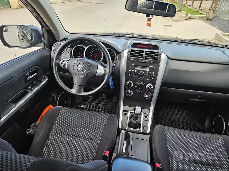 Usata Suzuki Vitara 129 CV (94 kW) 2006 Nero SUV
