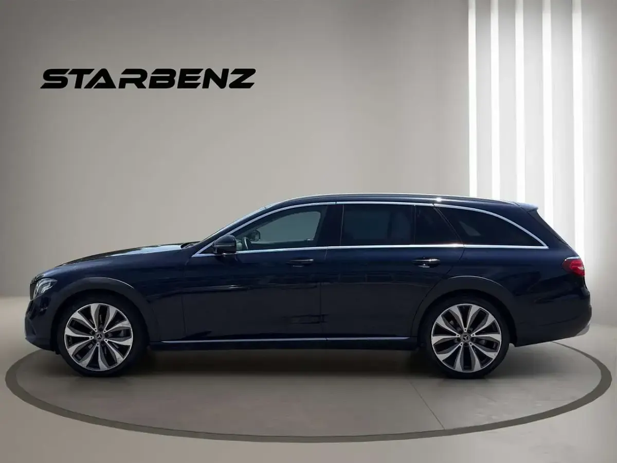 Usata Mercedes E220 All-Terrain 194 CV (142 kW) 2018 Blu/azzurro Station wagon