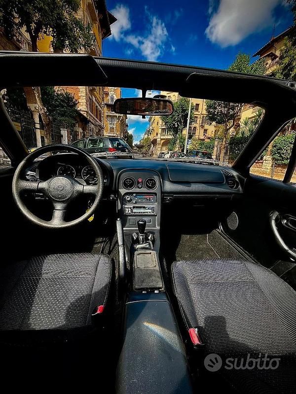 Usata Mazda MX5 90 CV (66 kW) 1996 Rosso Cabrio
