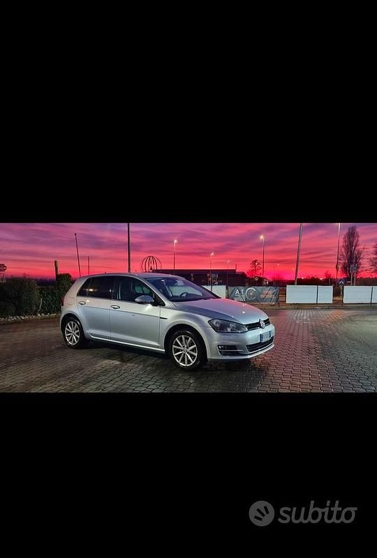 Usata VW Golf VII 110 CV (80 kW) 2016 Grigio Utilitaria