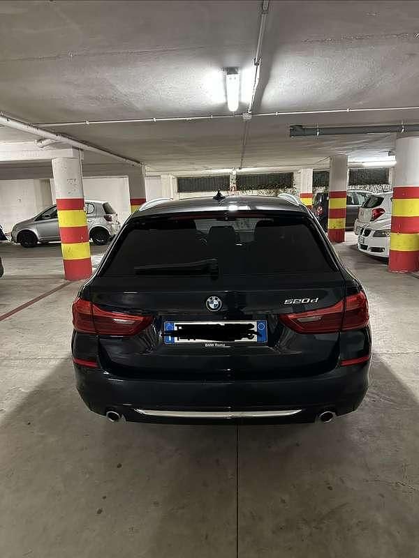 Usata BMW 520 Luxury Line 190 CV (139 kW) 2018 Blu/azzurro Station wagon