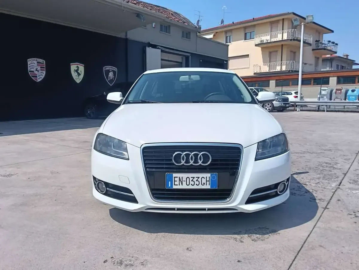 Usata Audi A3 Attraction 90 CV (66 kW) 2012 Bianco ibis Utilitaria