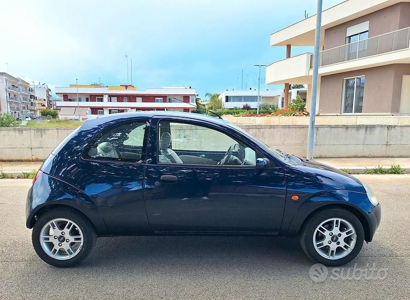 Usata Ford Ka Collection 60 CV (44 kW) 2002 Blu Utilitaria