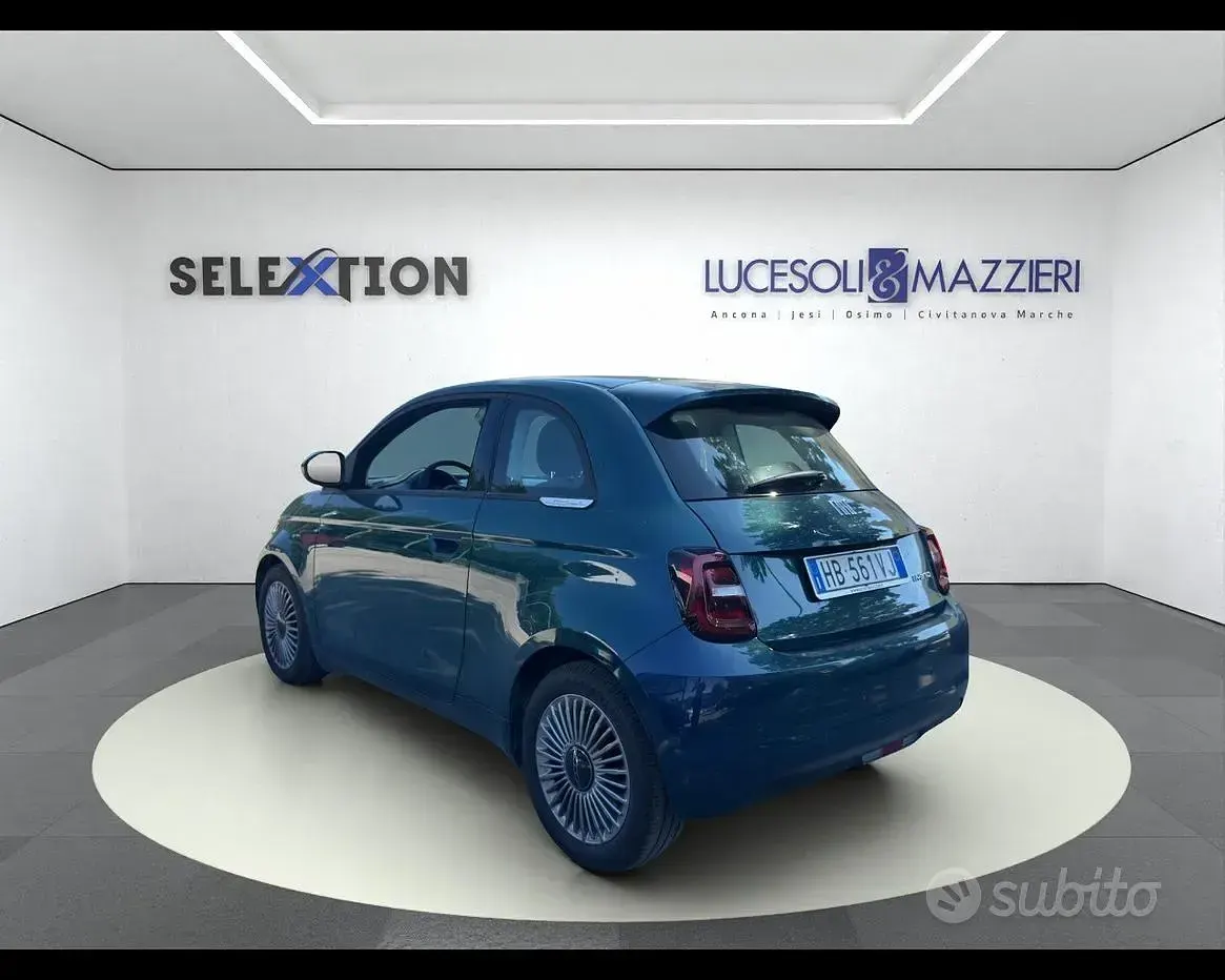 Usata Fiat 500 65 CV (47 kW) 2025 Bluazzurro Berlina