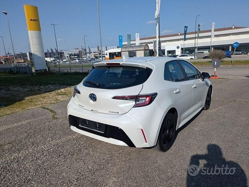 Usata Toyota Corolla Hybrid Edition 98 CV (72 kW) 2021 Bianco Berlina