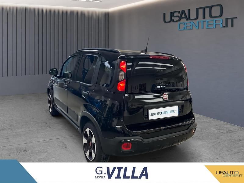 Usata Fiat Panda Cross Cross 70 CV (51 kW) 2024 Nero Utilitaria