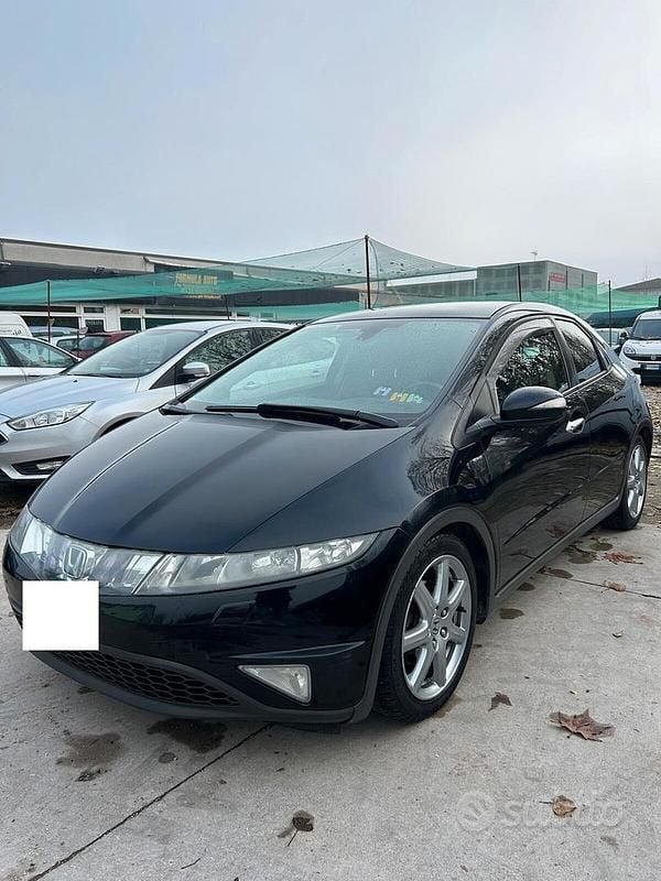 Usata Honda Civic Executive 140 CV (102 kW) 2006 Nero Berlina