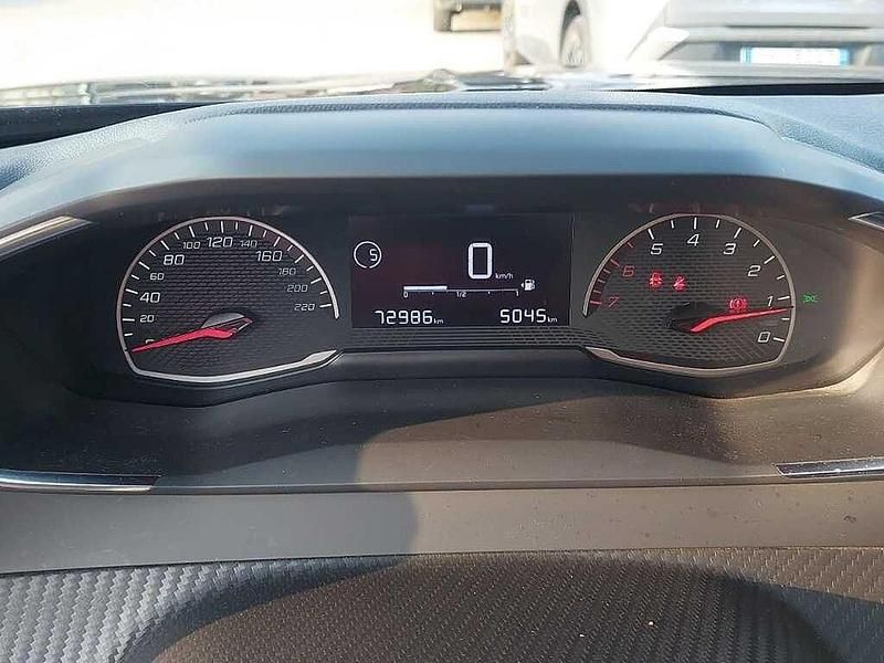 Usata Peugeot 2008 Active 110 CV (80 kW) 2022 Nero SUV