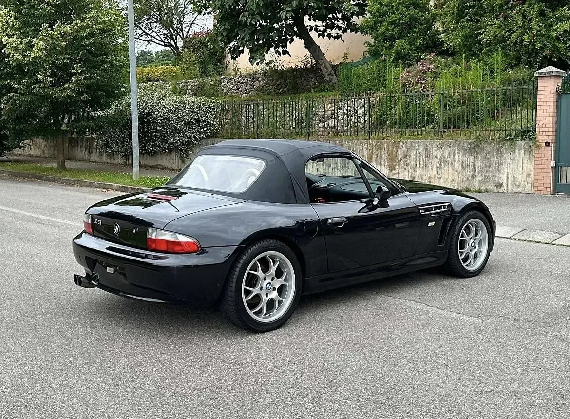 Usata BMW Z3 Efficient Dynamics 116 CV (85 kW) 1996 Nero Cabrio