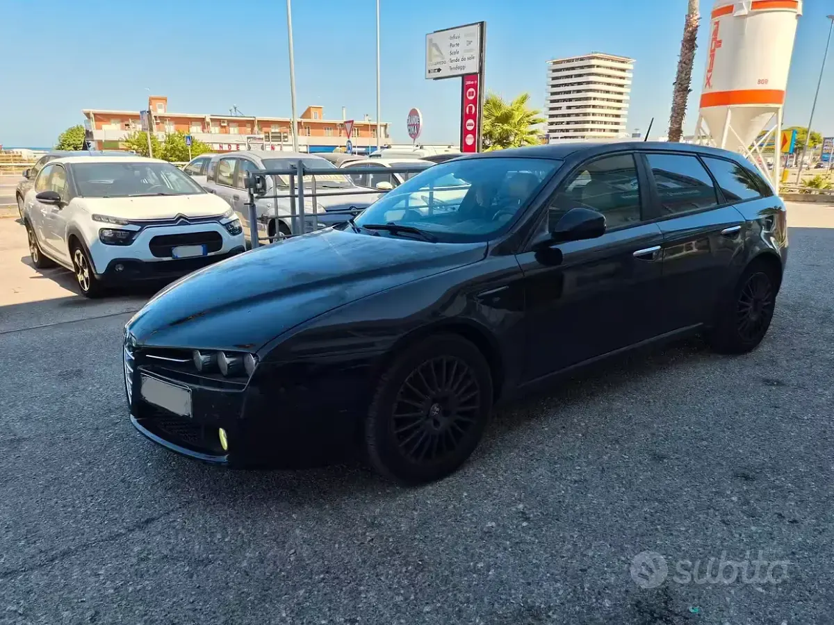 Usata Alfa Romeo 159 Distinctive 150 CV (110 kW) 2008 Nero Station wagon