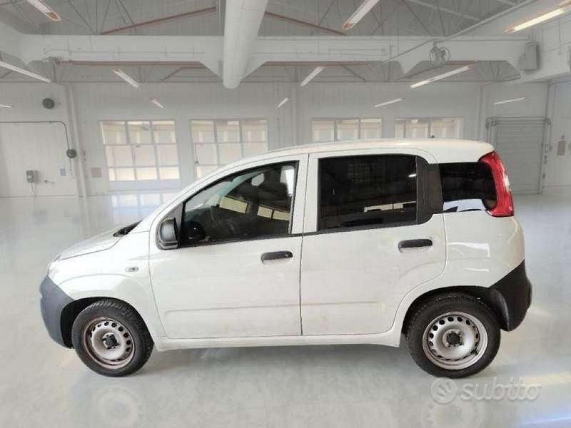 Usata Fiat Panda Pop 69 CV (50 kW) 2018 Bianco Utilitaria