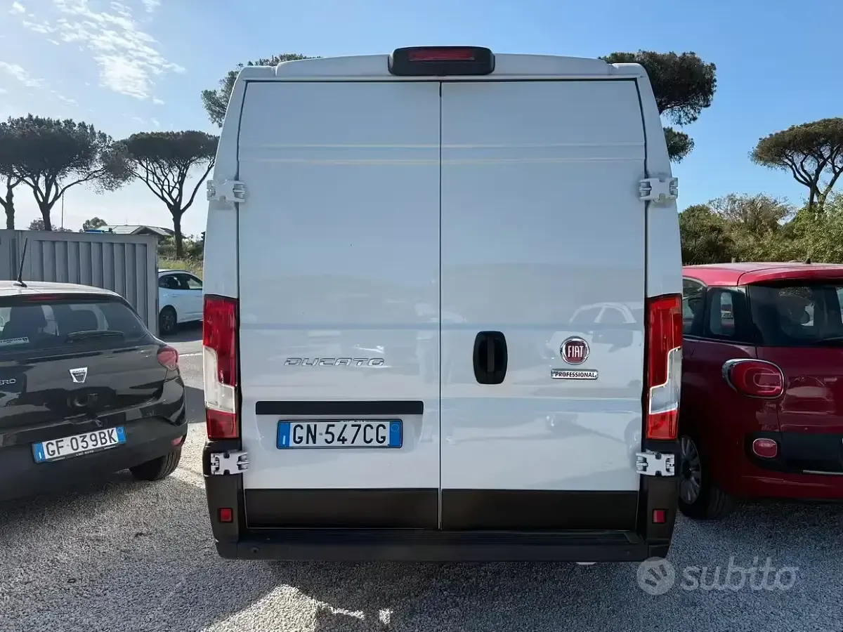 Occasion Fiat Ducato 33 120 ch (88 kW) 2023 Blanc Van