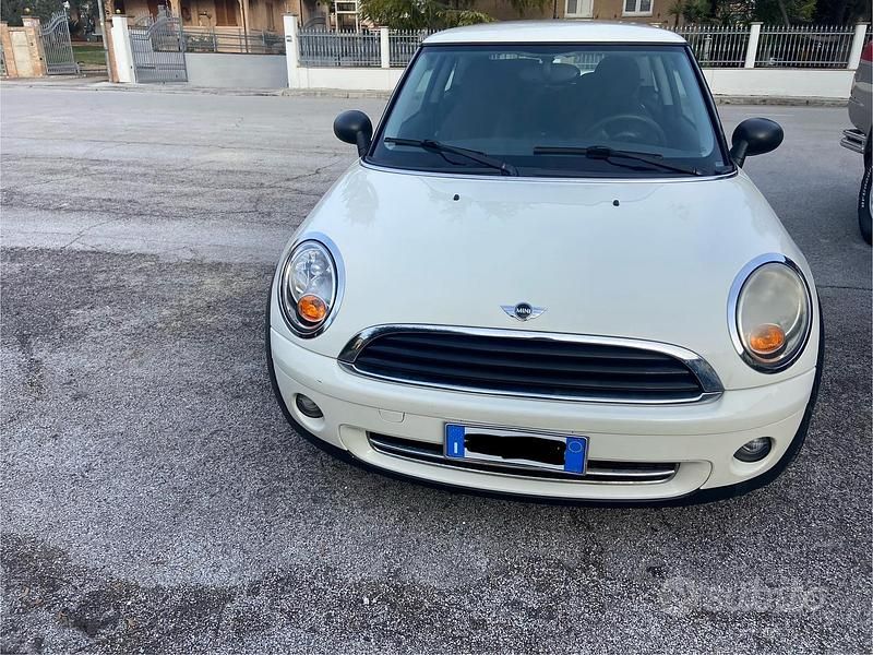 Usata Mini ONE 75 CV (55 kW) 2010 Bianco Utilitaria
