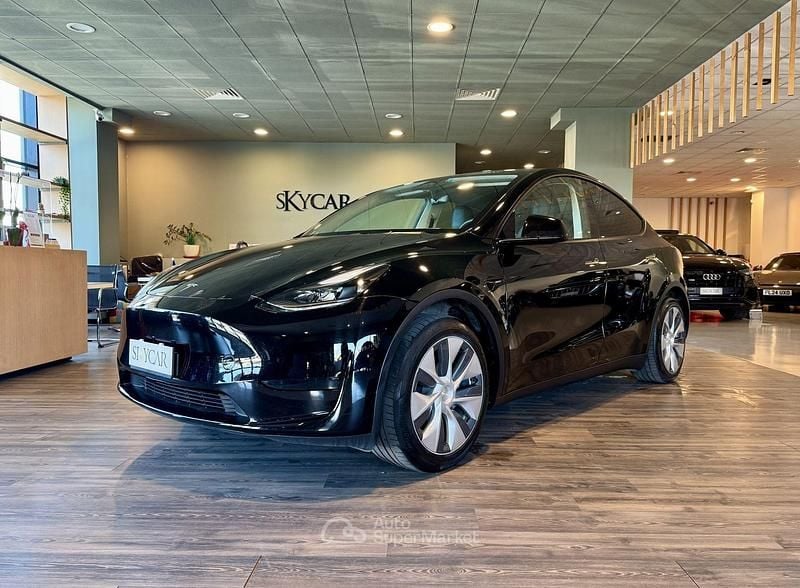 Usata Tesla Model Y RWD 188 kW (256 CV) 2024 Nero SUV