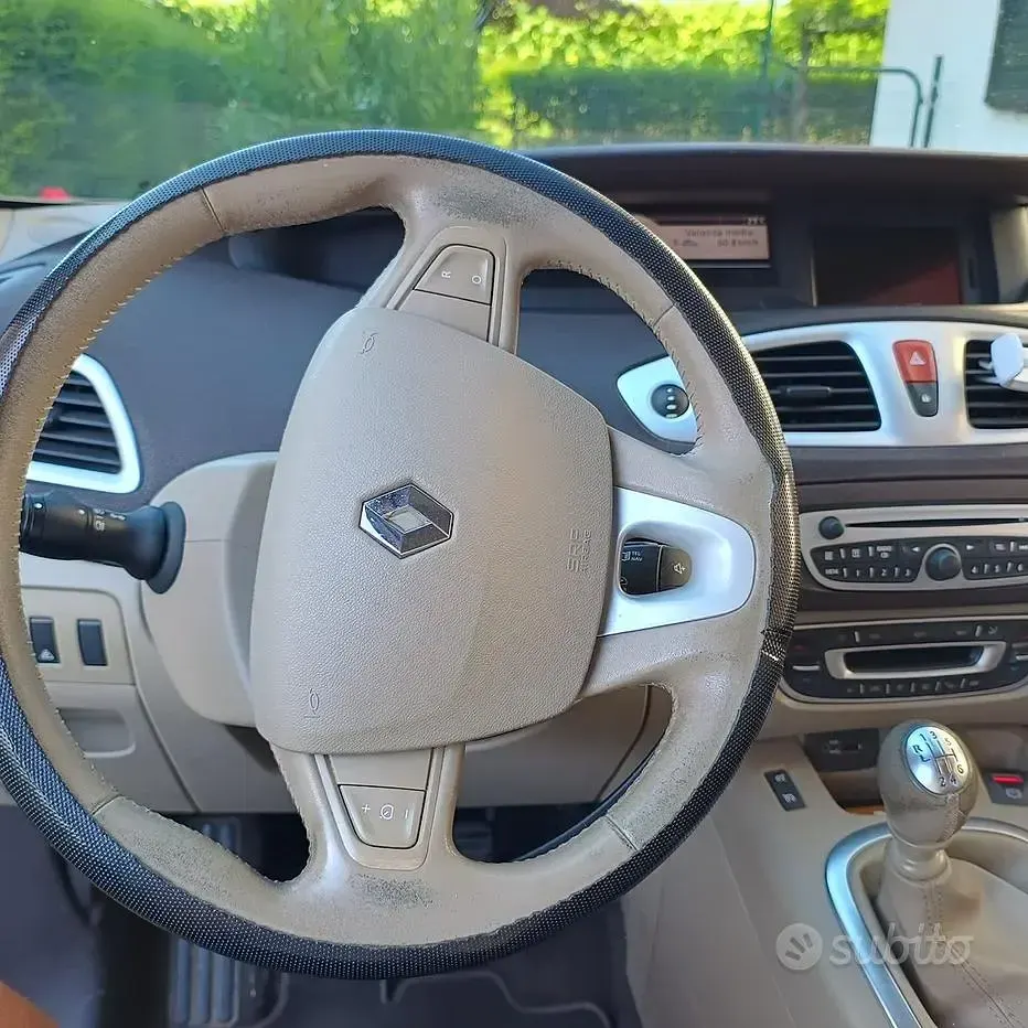 Usata Renault Scénic 130 CV (95 kW) 2010 Nero Monovolume