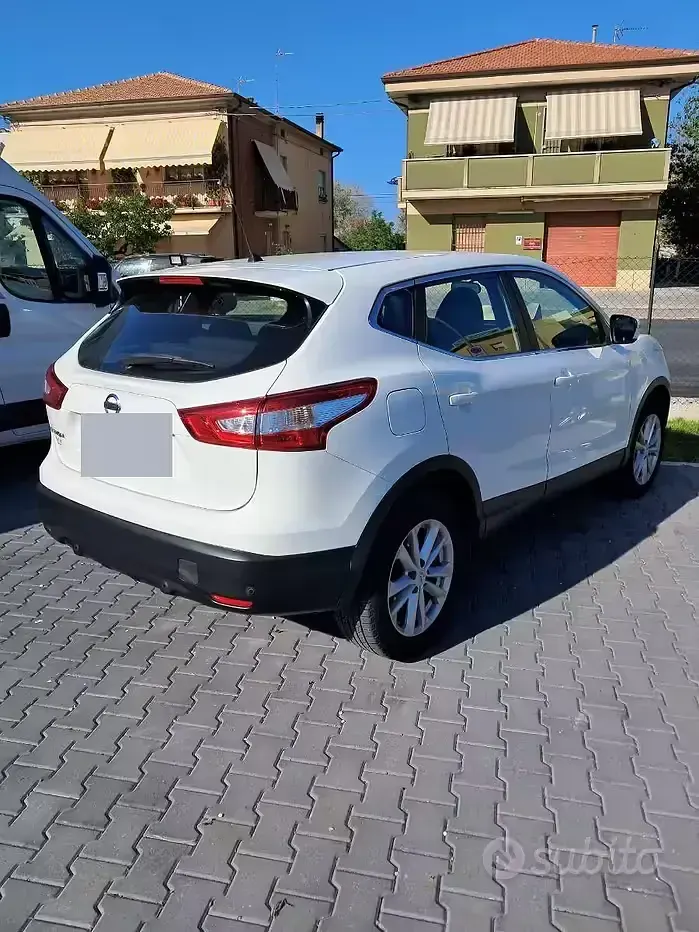 Usata Nissan Qashqai 110 CV (80 kW) 2017 Bianco SUV