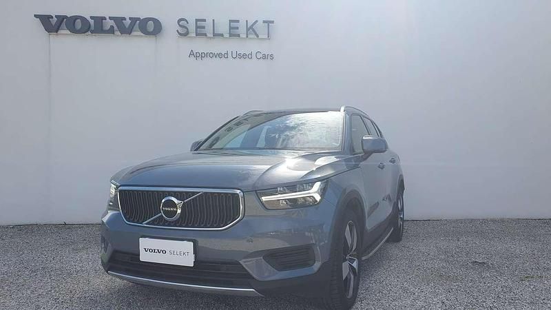 Usata Volvo XC40 Momentum 129 CV (94 kW) 2022 Grigio SUV