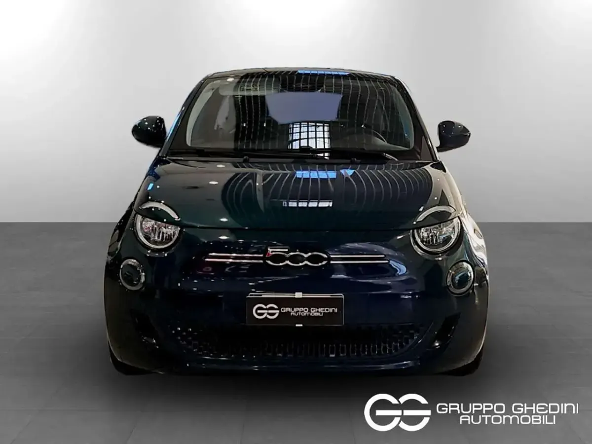 Usata Fiat 500e 42 kW (58 CV) 2023 Blu elegante Berlina