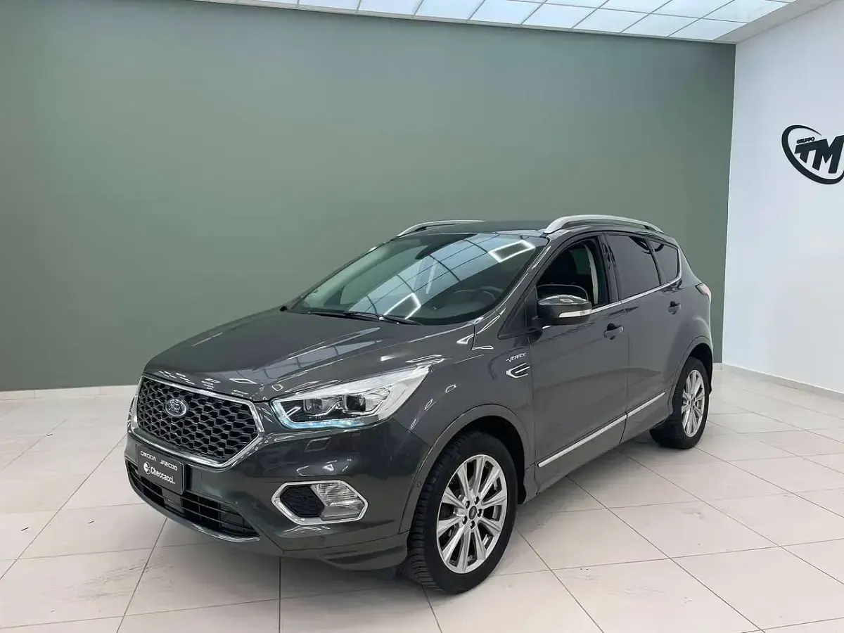 Usata Ford Kuga Vignale 150 CV (110 kW) 2019 Grigio SUV