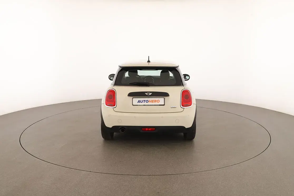 Usata Mini ONE 75 CV (55 kW) 2016 Bianco Utilitaria