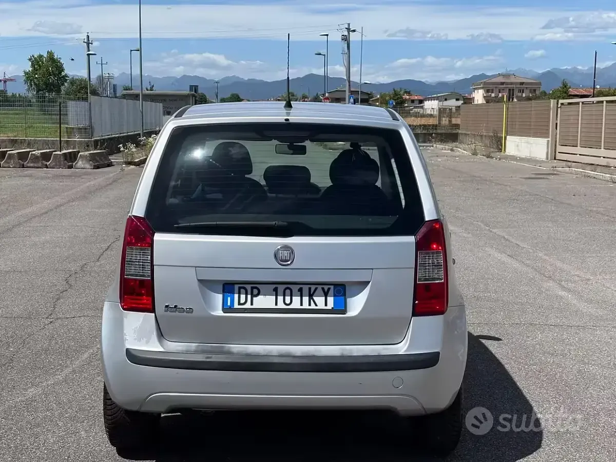 Usata Fiat Idea 80 CV (58 kW) 2008 Grigio Monovolume