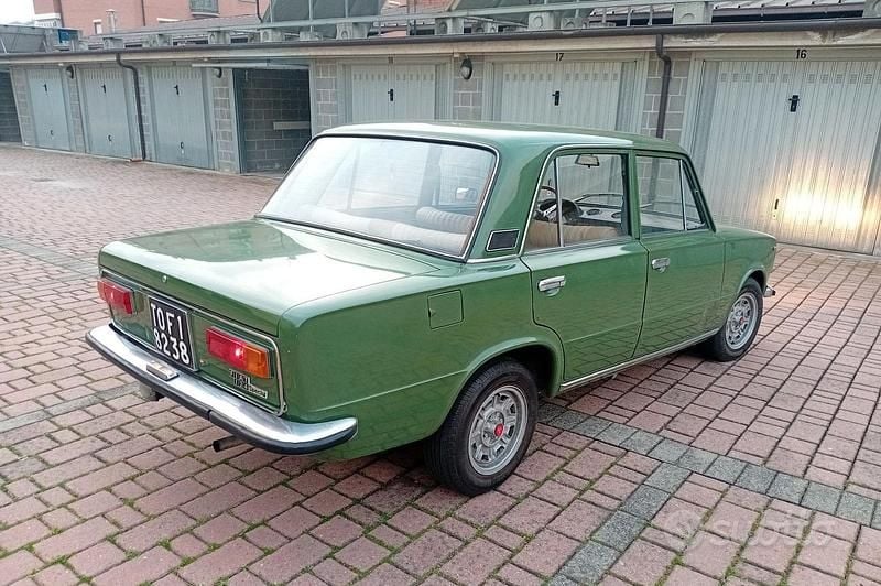 Usata Fiat 124 71 CV (52 kW) 1970 Verde Berlina