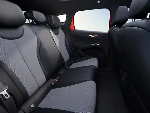 Nuova BYD Dolphin Comfort 155 kW (212 CV) 2026 Skiing white Utilitaria