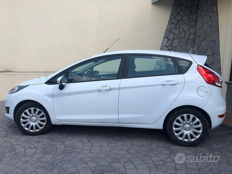 Bianco Usata 2017 Ford Fiesta Business Edition Berlina | 8900 € (Buon prezzo) - Immagine 1/4