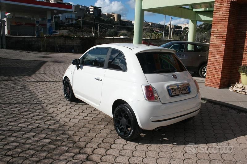 Usata Fiat 500 Lounge 95 CV (69 kW) 2012 Bianco Cabrio