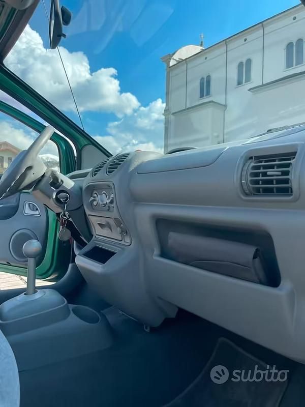 Usata Renault Twingo 2002 Verde Utilitaria