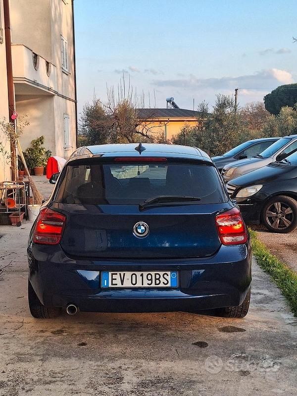 Usata BMW 114 95 CV (69 kW) 2014 Blu/azzurro Utilitaria