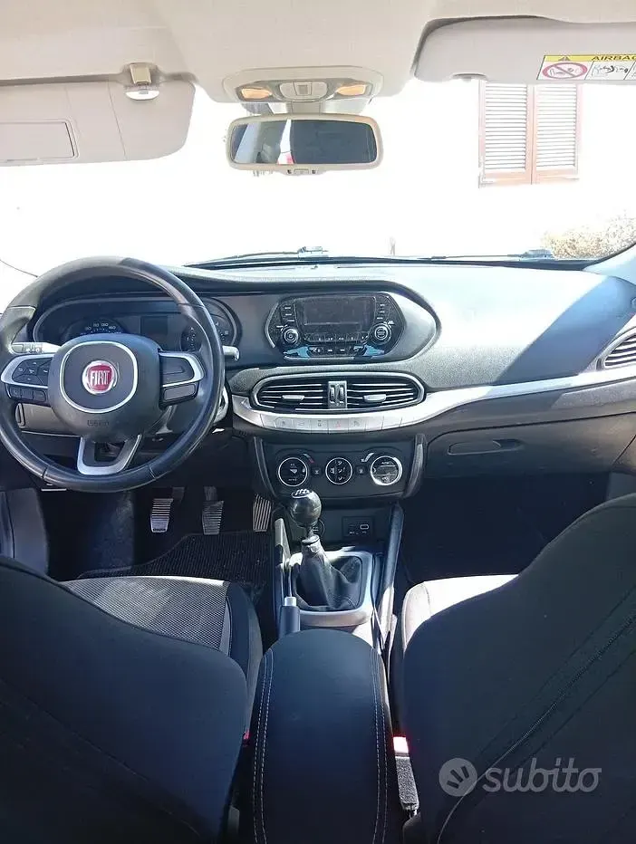 Usata Fiat Tipo 95 CV (69 kW) 2016 Grigio Berlina