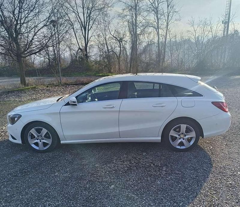 Usata 2016 Mercedes CLA200 Shooting Brake Executive Station wagon | 10.600 € (Super prezzo) - Immagine 1/4
