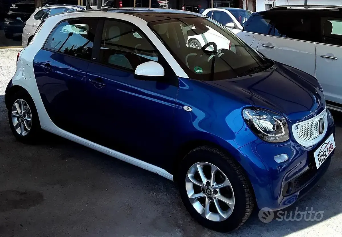 Usata Smart ForFour Passion 71 CV (52 kW) 2016 Bluazzurro Utilitaria