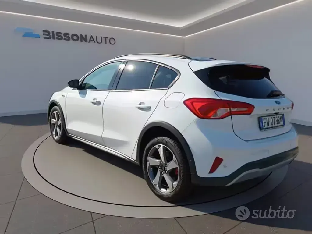 Usata Ford Focus Active 125 CV (91 kW) 2019 Bianco Berlina