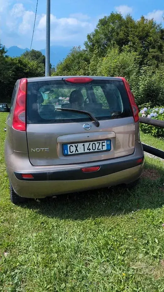 Usata Nissan Note 88 CV (64 kW) 2006 Grigio Utilitaria
