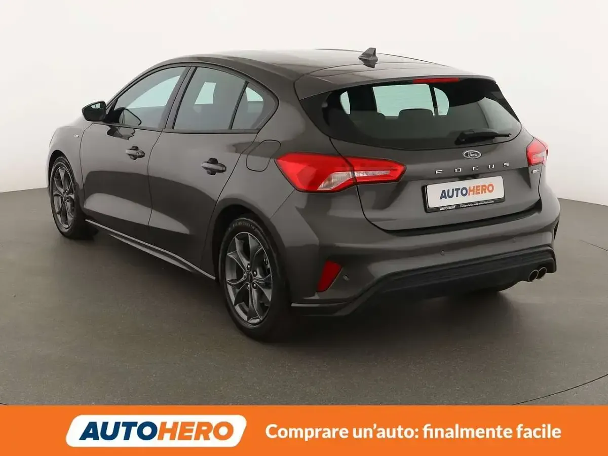 Usata Ford Focus ST-Line 125 CV (91 kW) 2020 Grigio Berlina
